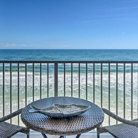 Bright Daytona Beach Condo With Community Pool!